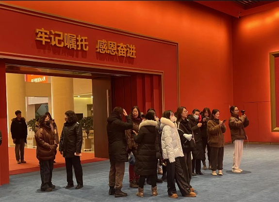 牢记嘱托 感恩奋进——办好两件大事 奋力书写中国式现代化内蒙古新篇章  展览”在内蒙古展览馆开展