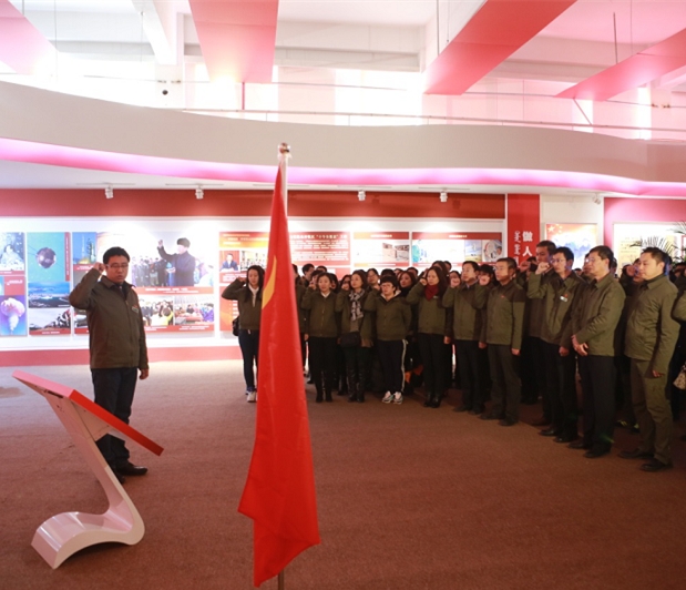 [图] 传统文化月月传（十六） 内蒙古展览馆“牵手社区闹元宵”