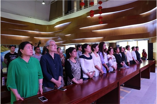 [图] 传统文化月月传（十） 不忘初心•经典诵读《弟子规》