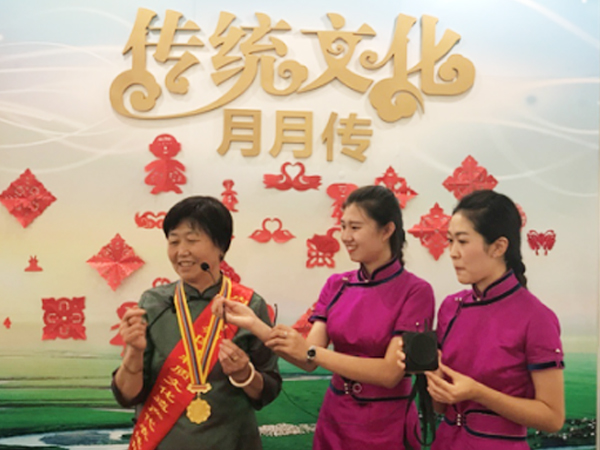 [图] 传统文化月月传2017（二十七）—— 九九重阳节 弘扬敬老情
