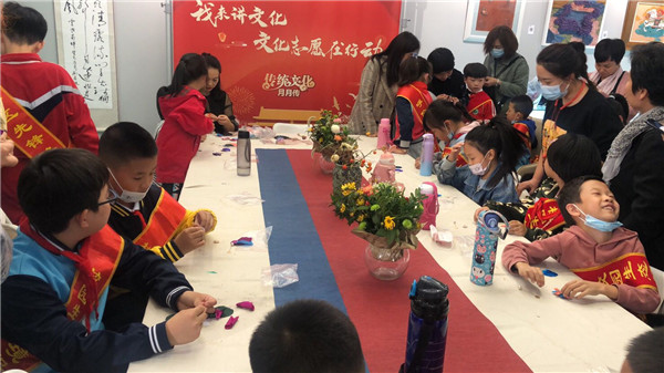 [图] 传统文化月月传（第94期）看直播·带年货·赏非遗·过潮年