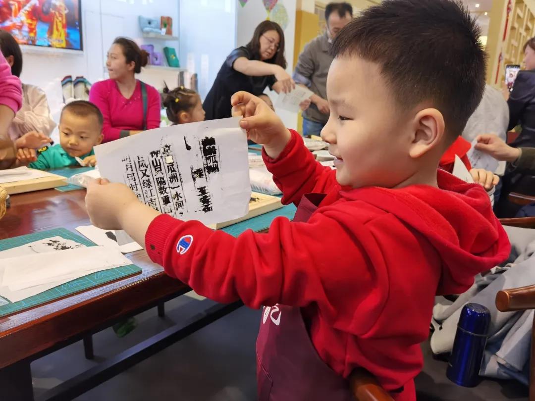 [图] 喜迎二十大·文脉颂中华｜“传统手工艺大课堂”视频连播