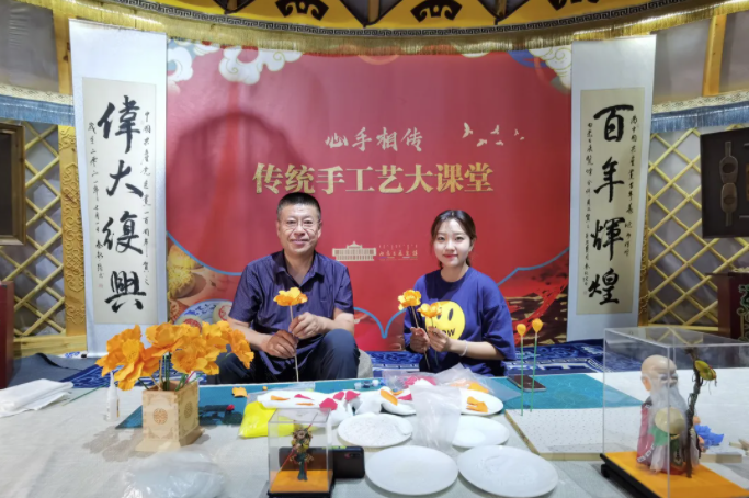 [图] 喜庆二十大 文脉颂中华｜“传统手工艺大课堂”视频连播