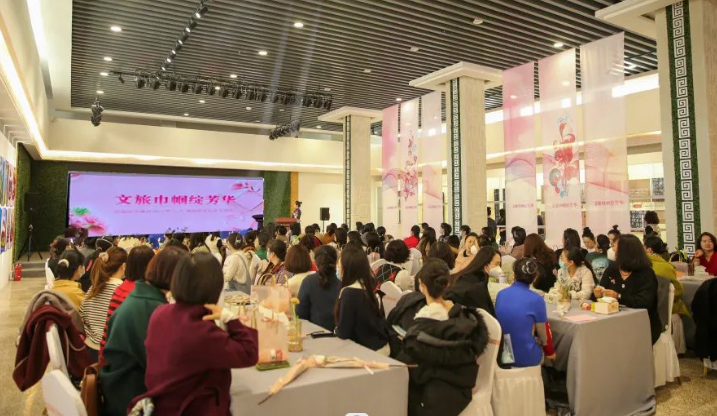 [图] 国庆 ▪ 我们约您到内蒙古展览馆一起向祖国表白