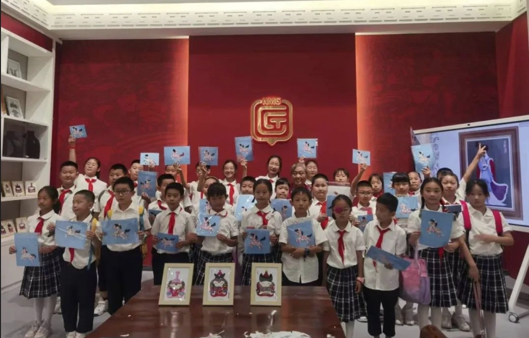 [图] 春分如你 熠熠芳华——三八妇女节“传统手工艺大课堂”系列活动回顾